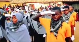 «سلام فرمانده» با اجرای شیعیان آفریقایی